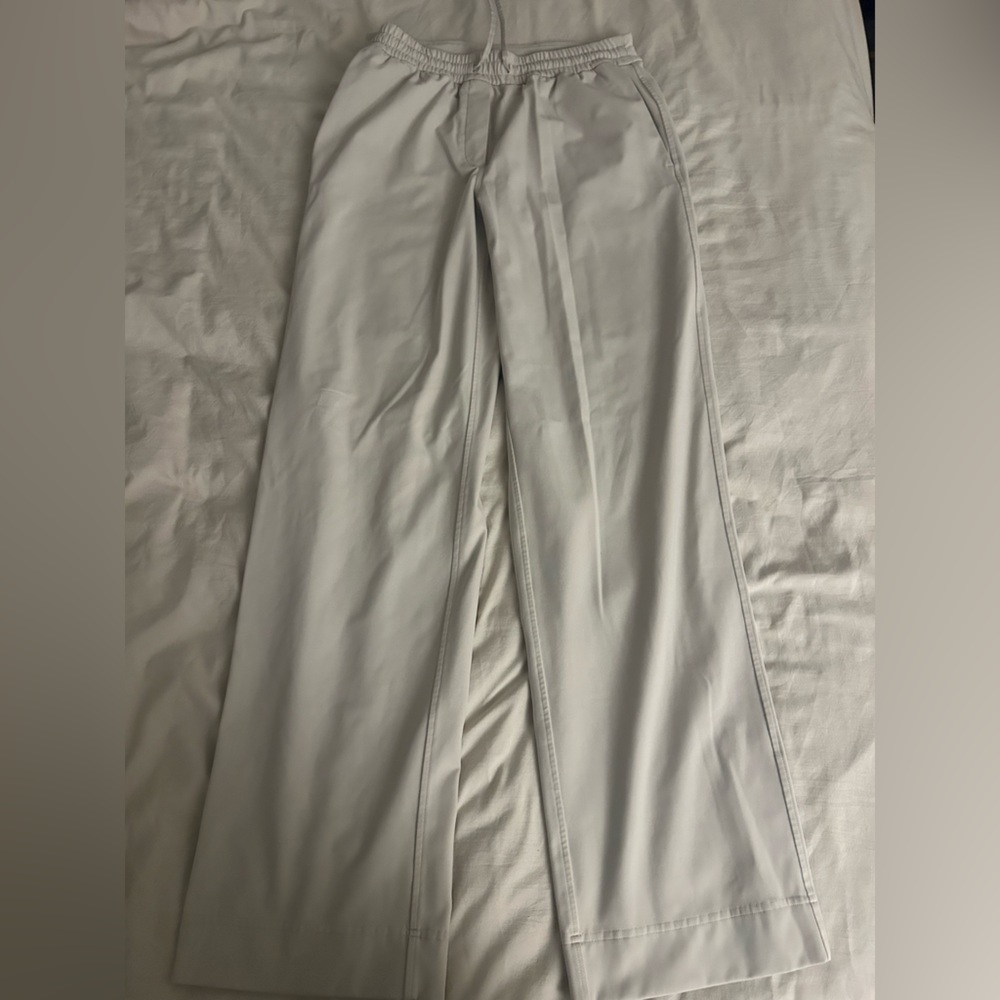Lululemon Luxtreme Mid-Rise Straight-Leg Trouser, Color Cream, Size Small